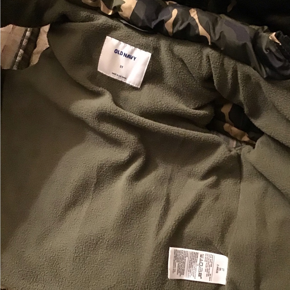 Puffer Vest - Picture 3 of 4